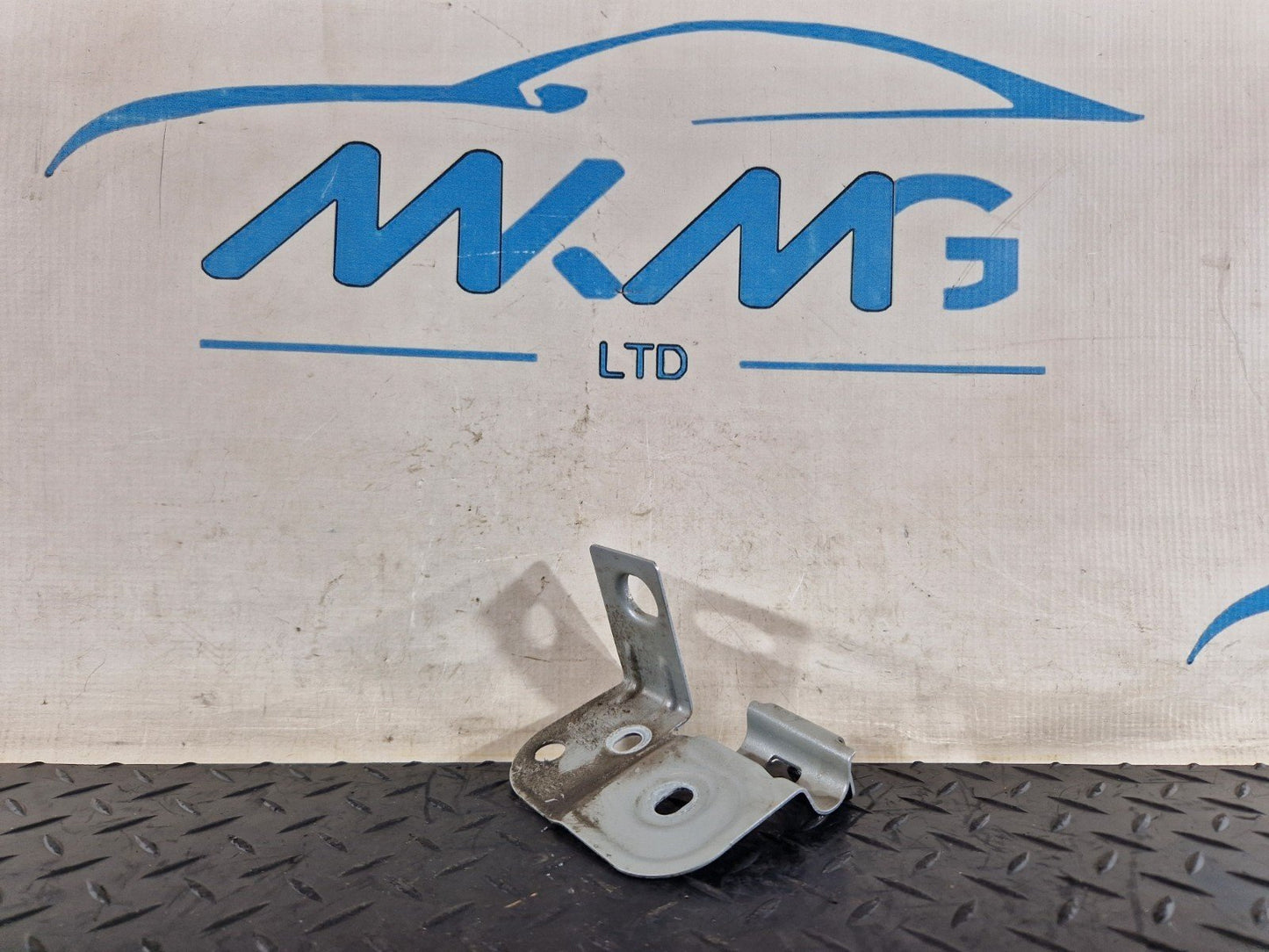 AUDI Unknown Part Type 4M0821168