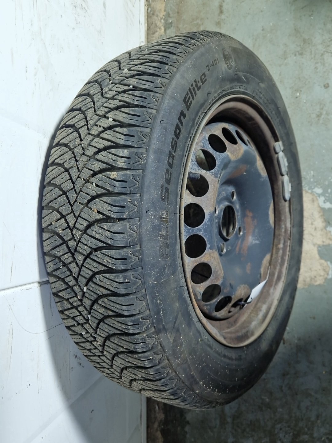 Vauxhall Corsa MK3 (D) (4400) Hatchback Steel Wheel with Tyre 185/65/15 ~6mm