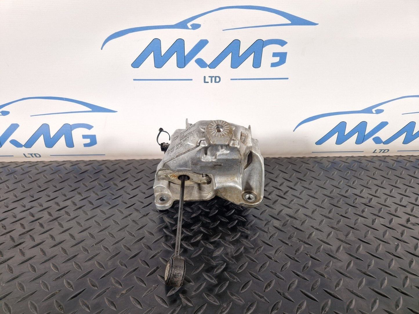 16-24 AUDI A5 F5 GENUINE LEFT N/S ENGINE MOUNT BRACKET & BEARING 4M0199307