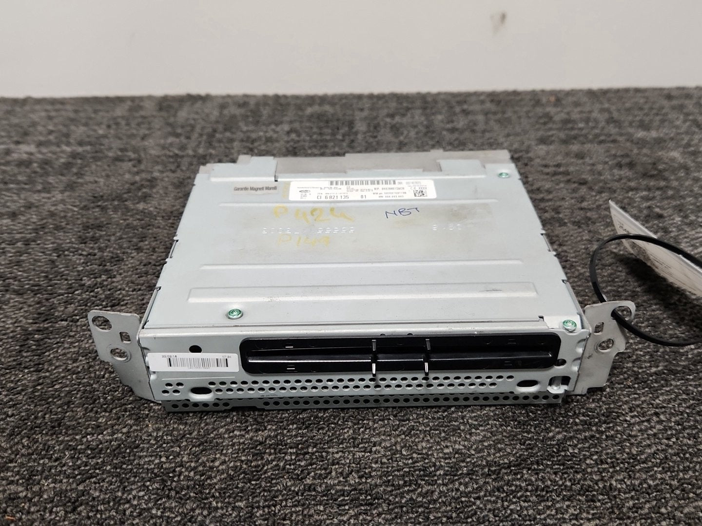BMW X1 F48 Genuine Radio Stereo CD Player Head Unit 6821135