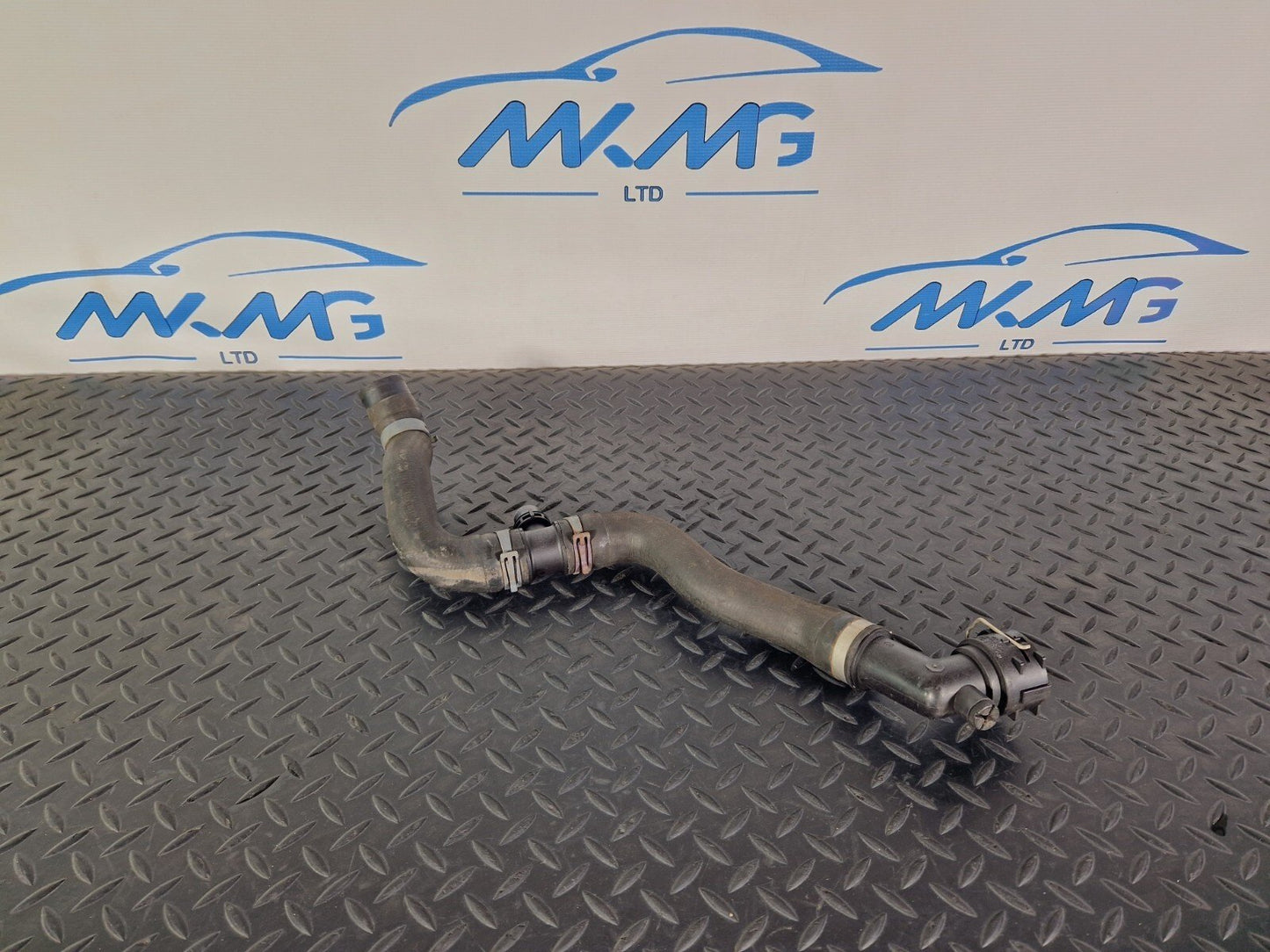 16-19 AUDI A4 B9 S-LINE OEM WATER COOLANT PIPE 8W0121140 8W0122293H