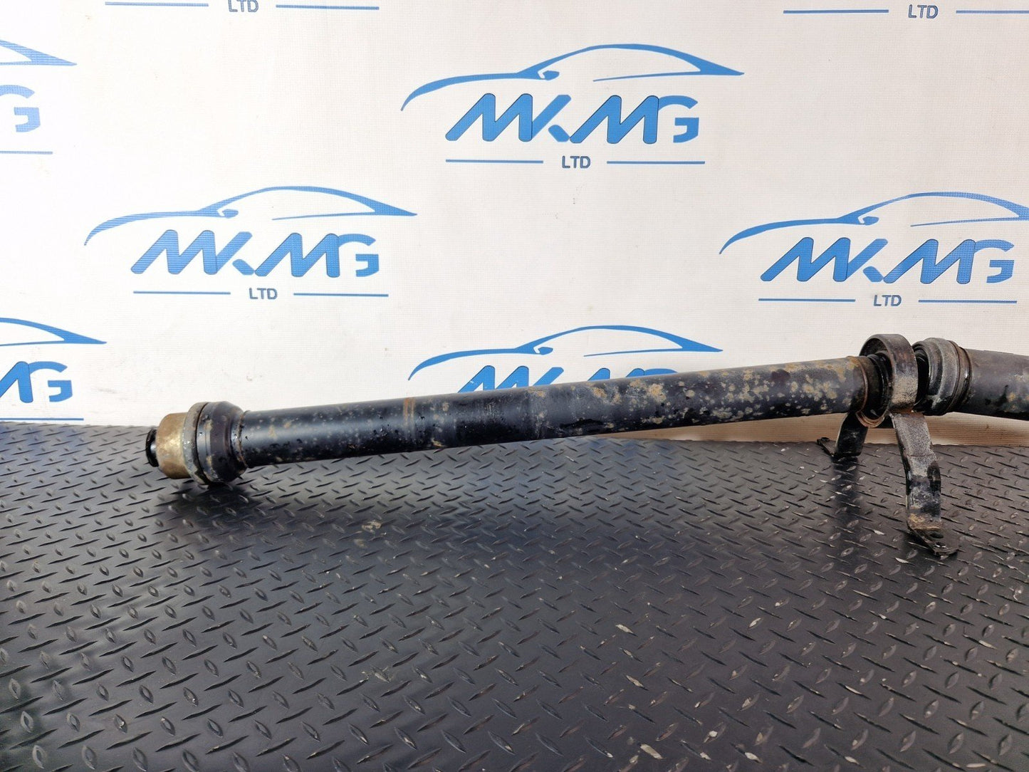 16-19 AUDI A4 B9 GENUINE 2.0TDI QUATTRO AUTOMATIC PROPSHAFT 8W0521101