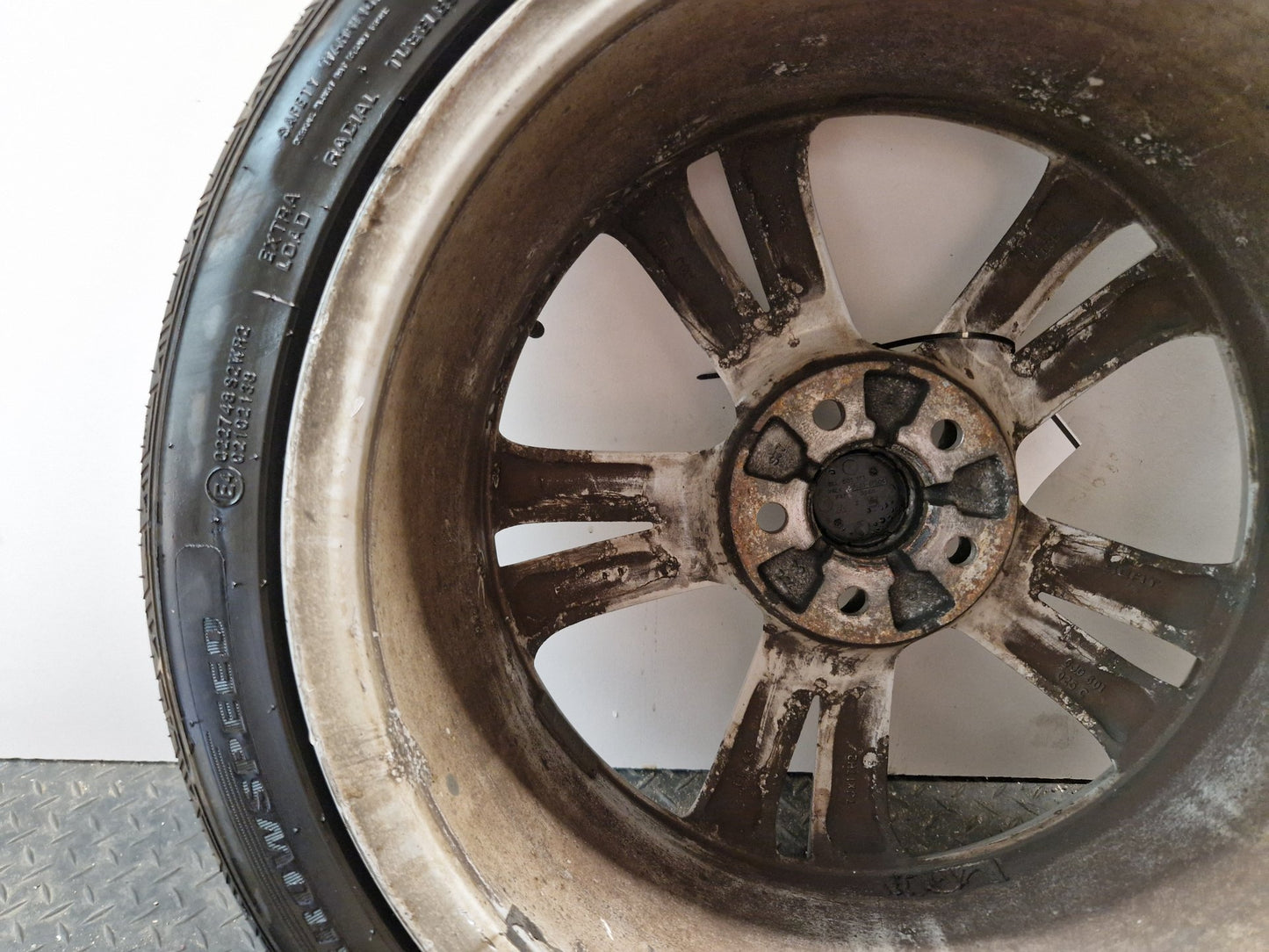 Seat Ibiza MK4 FL- 6J 17" Alloy Wheel with Tyre 215/40/17 ~6mm