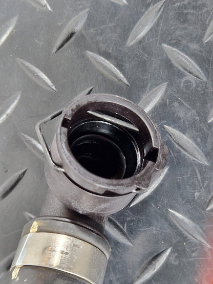 19-ON MERCEDES BENZ B CLASS W247 GENUINE ENGINE COOLANT PIPE HOSE A2478306300
