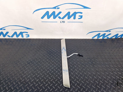 19-ON MERCEDES BENZ CLA C118 GENUINE FRONT DOOR SILL COVER TRIM A1186804800