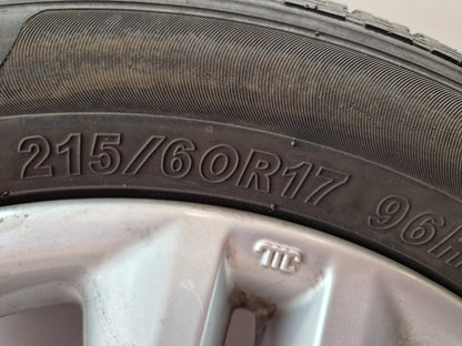 Nissan Qashqai MK1 17" Alloy Wheel with Tyre 215/60/17 ~3mm