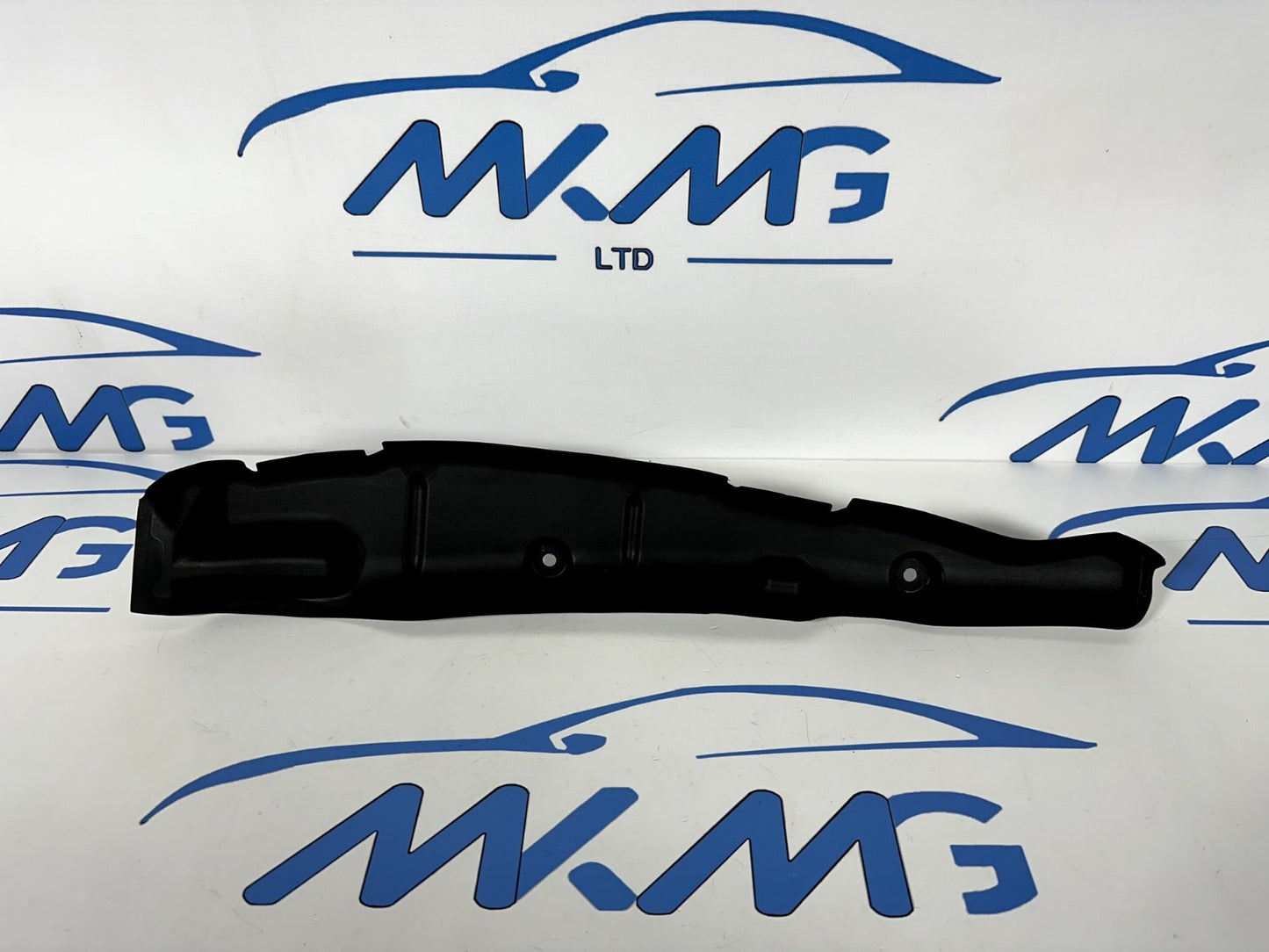 16-19 AUDI A4 B9 SALOON GENUINE FRONT RIGHT WING FILLER INSULATOR 8W0821112
