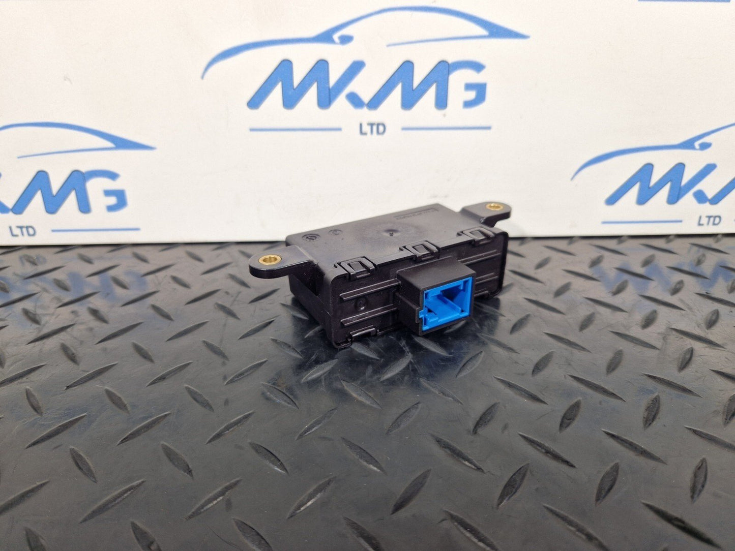 14-20 MERCEDES BENZ GLA X156 4MATIC CONTROL MODULE ECU A2469008115