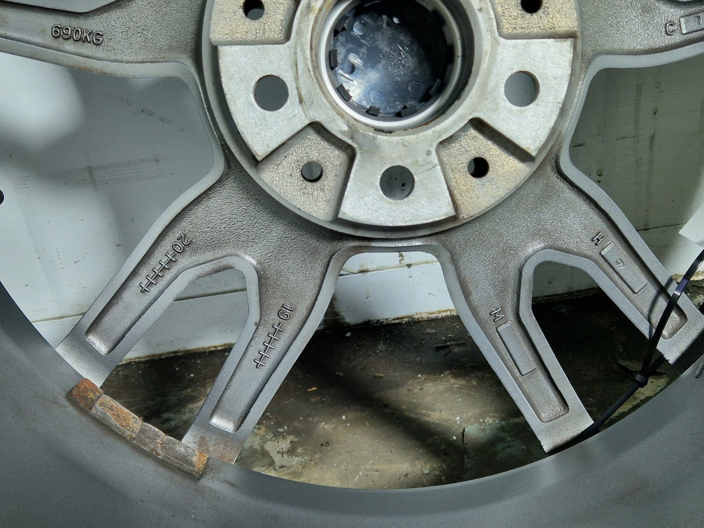792M Style Aftermarket 18" Alloy Wheel with Tyre 225/40/18 ~7mm
