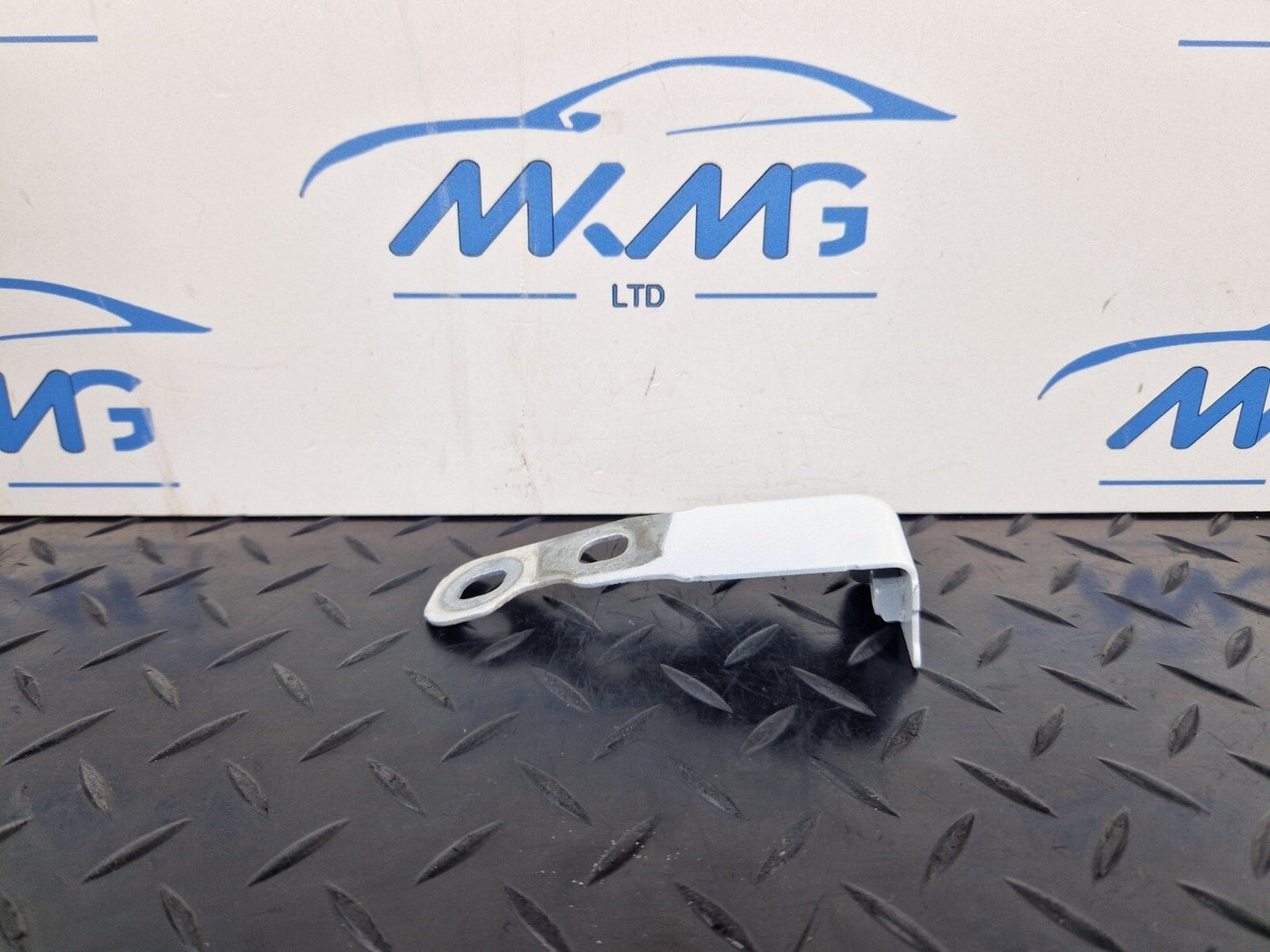 AUDI Unknown Part Type 8W6821434