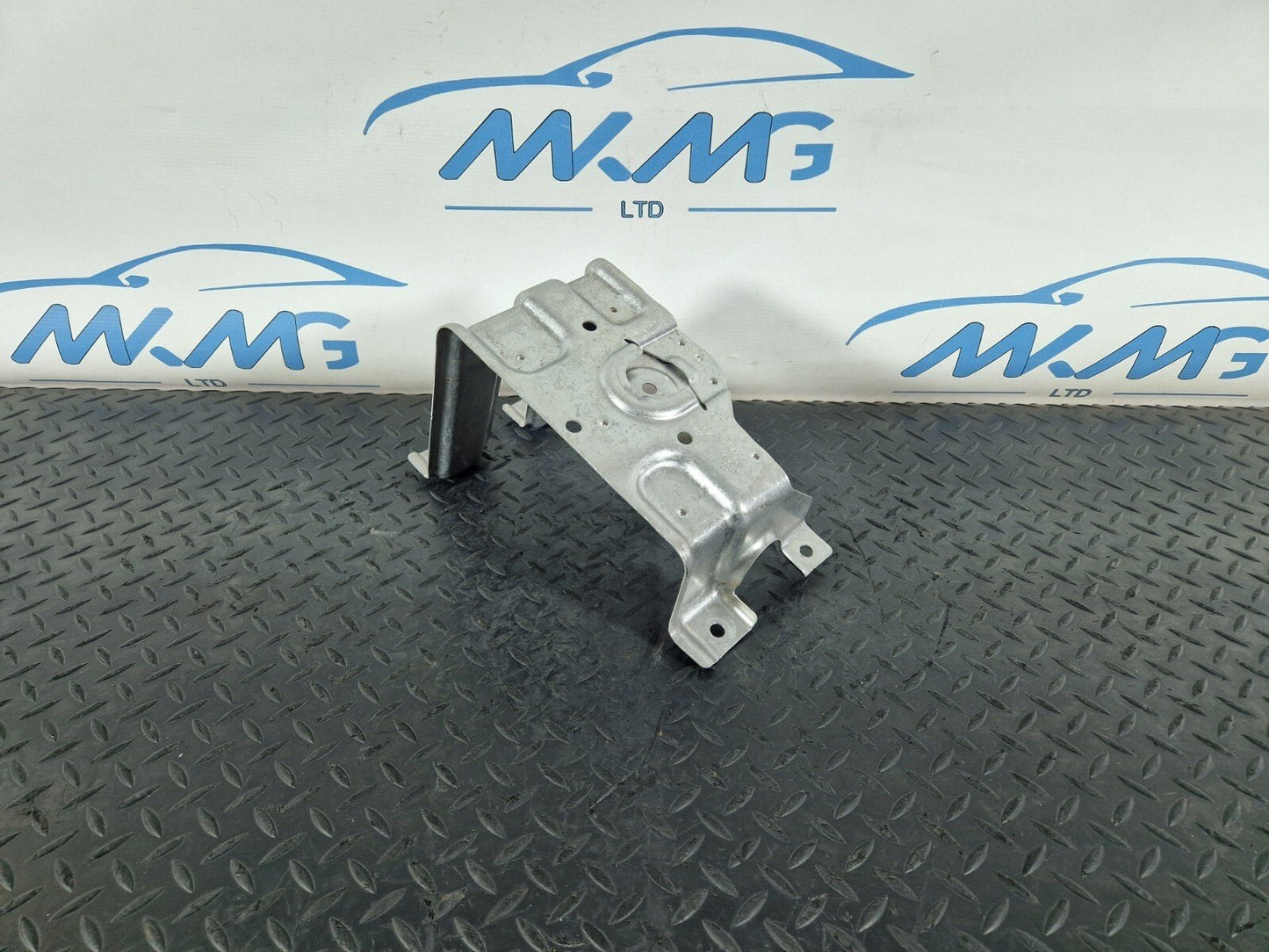 10-17 AUDI A8 4H BATTERY RETAINING BRACKET CLAMP HOLDER MOUNT 4H0802417B