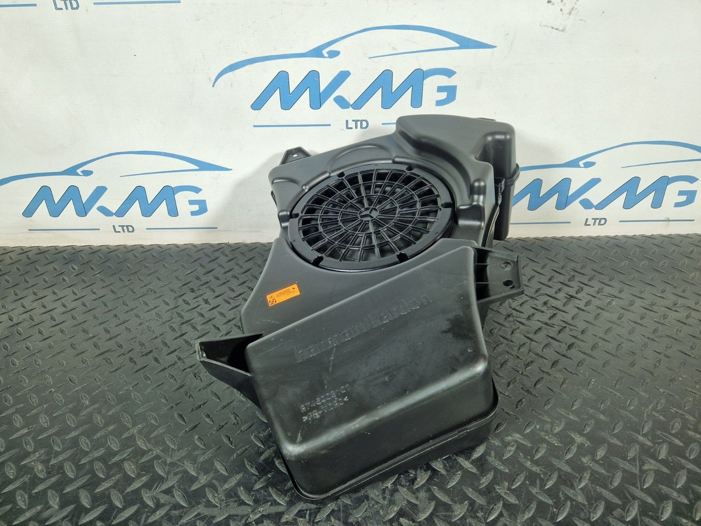 16-19 MERCEDES BENZ GLE W166 H/K LOGIC 7 SUBWOOFER SPEAKER A1668202202