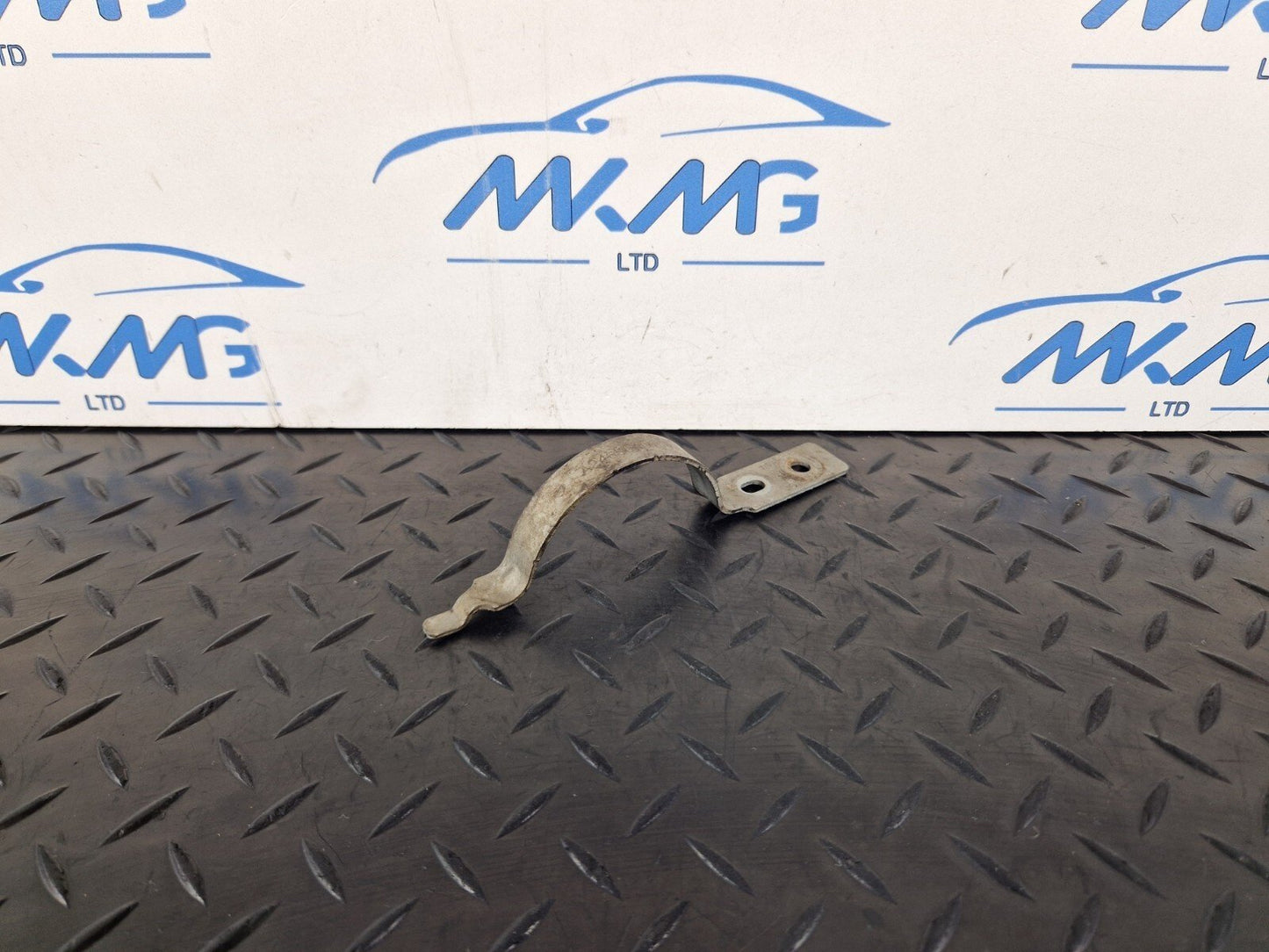 13-19 MERCEDES BENZ CLA C117 AMG GENUINE WATER PUMP BRACKET A2465040140