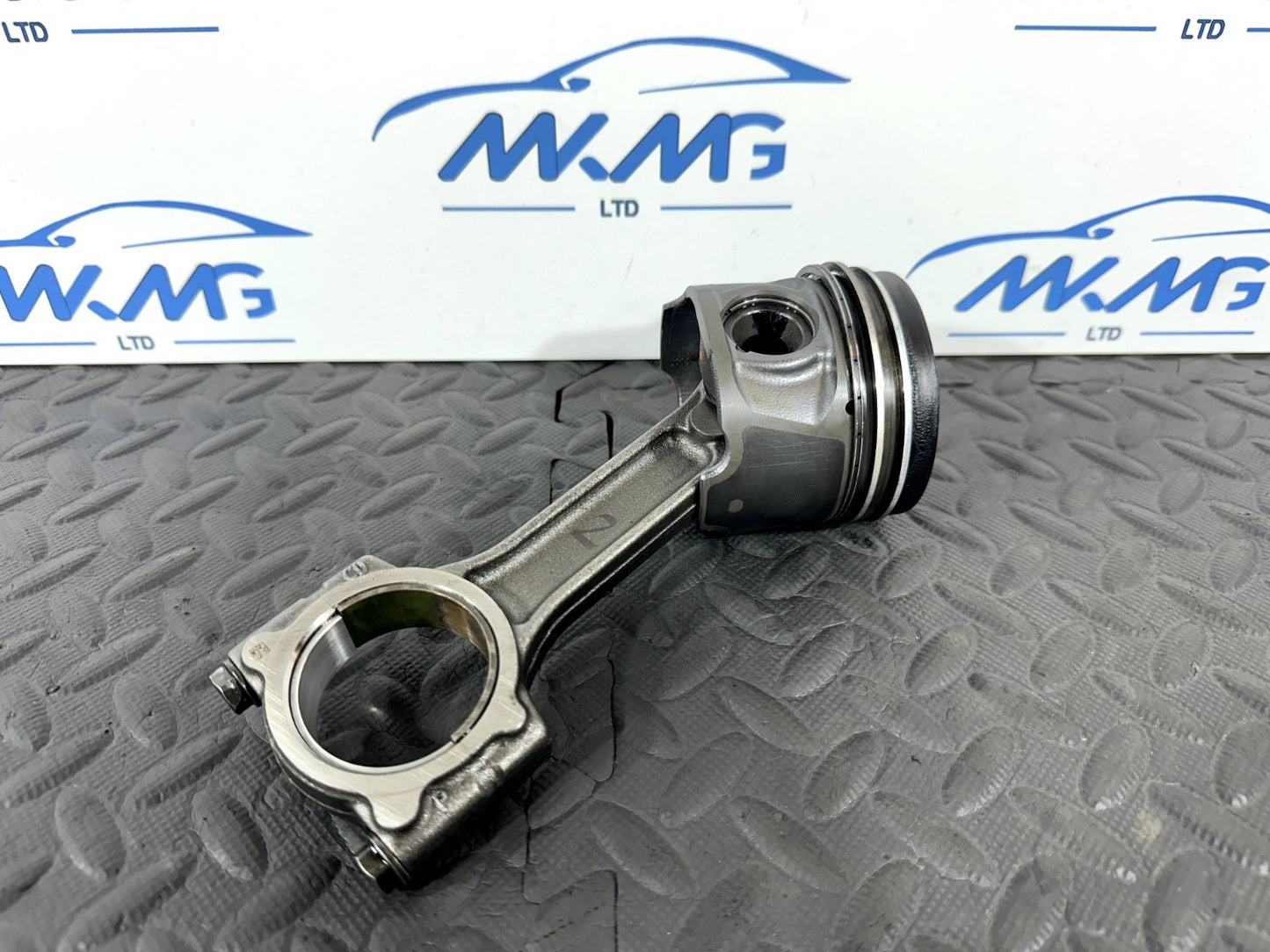 12-18 MERCEDES BENZ A CLASS W176 1.5 DIESEL OM607 PISTON WITH CONROD 07657H