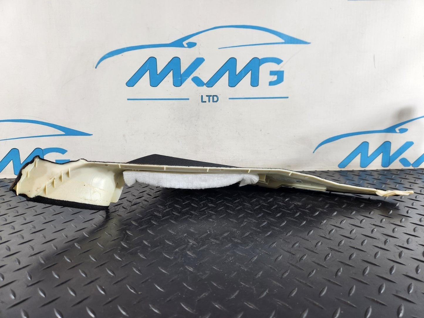 11-18 BMW 6 SERIES F13 C PILLAR RIGHT O/S COVER TRIM PANEL 8051018