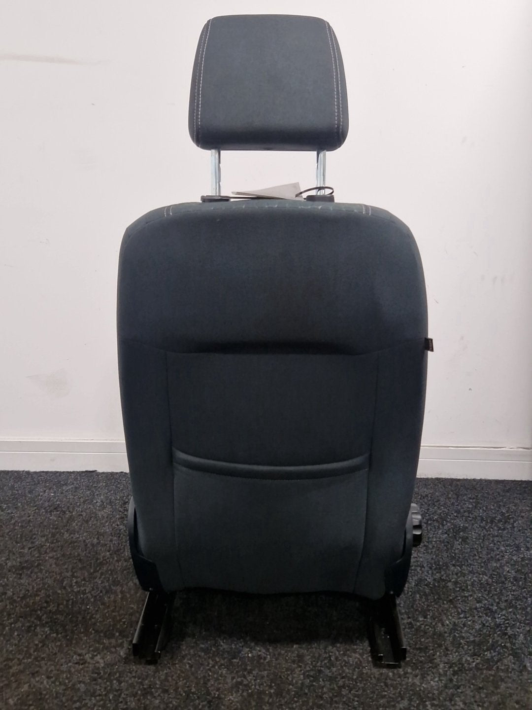 Ford Fiesta MK7 (B299) Hatchback Right Front Seat