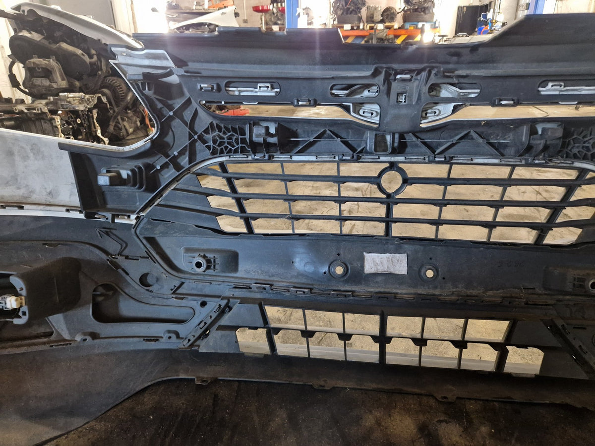 Ford Transit Custom MK8 (V362) Cargo Van Complete Front Bumper in Frozen White