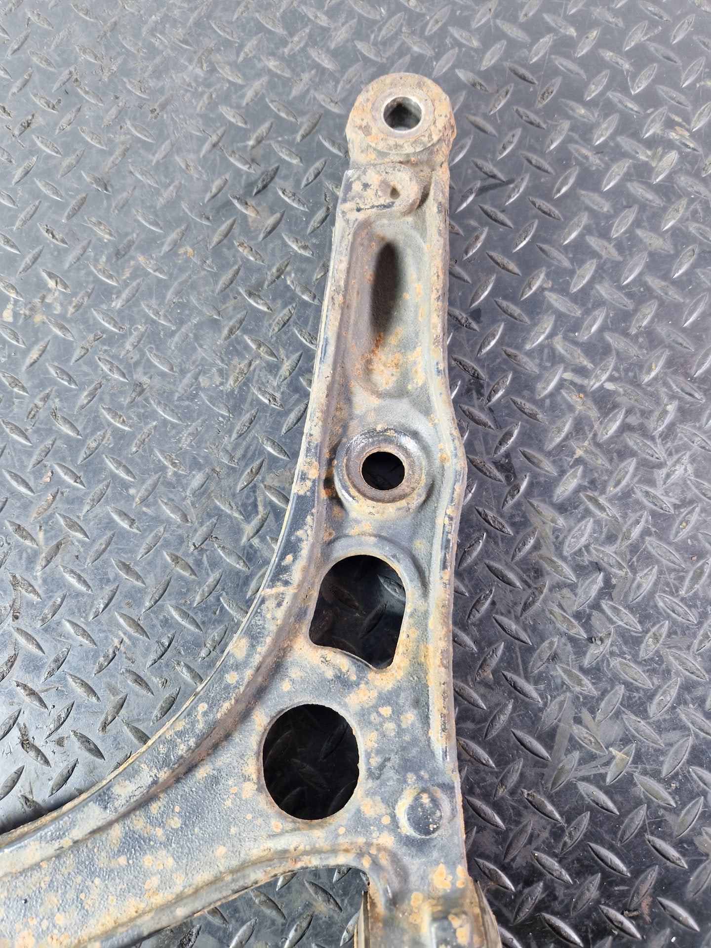 Peugeot Boxer MK3 Cargo Van Front Right Driver Side Wishbone 50712142