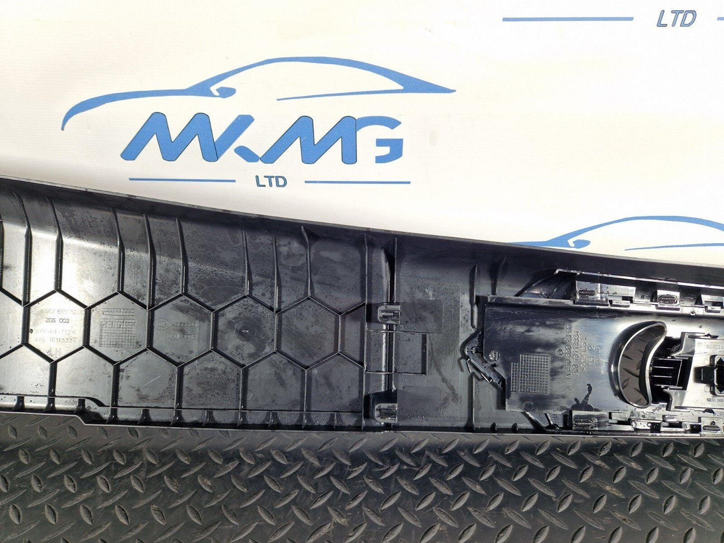 Mercedes-Benz Sprinter W907 Genuine Left N/S Passenger B Pillar Trim A9076903200