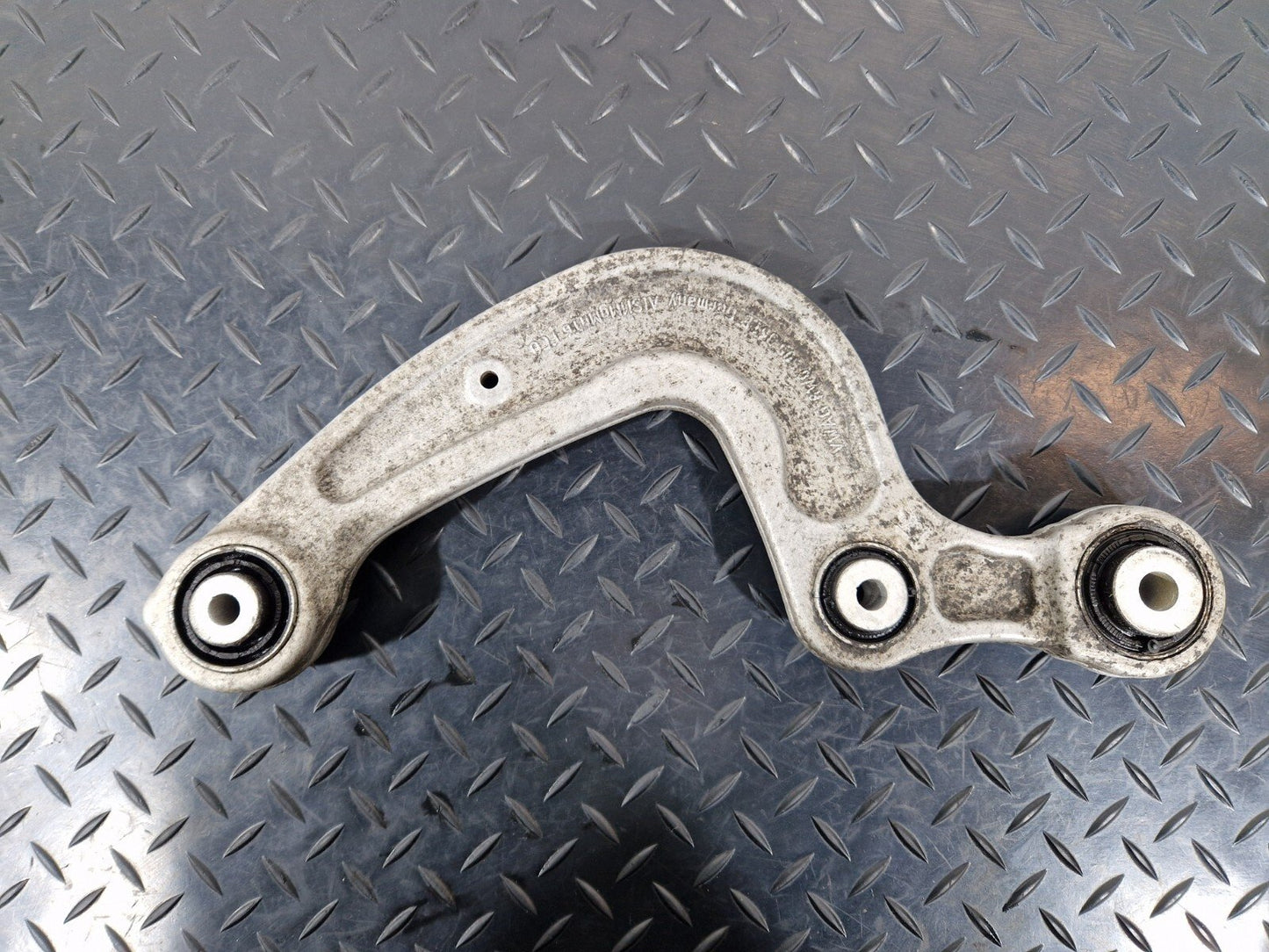 GENUINE AUDI A4 B9 A5 S5 F5 REAR LEFT OR RIGHT CONTROL ARM 8W0505361E