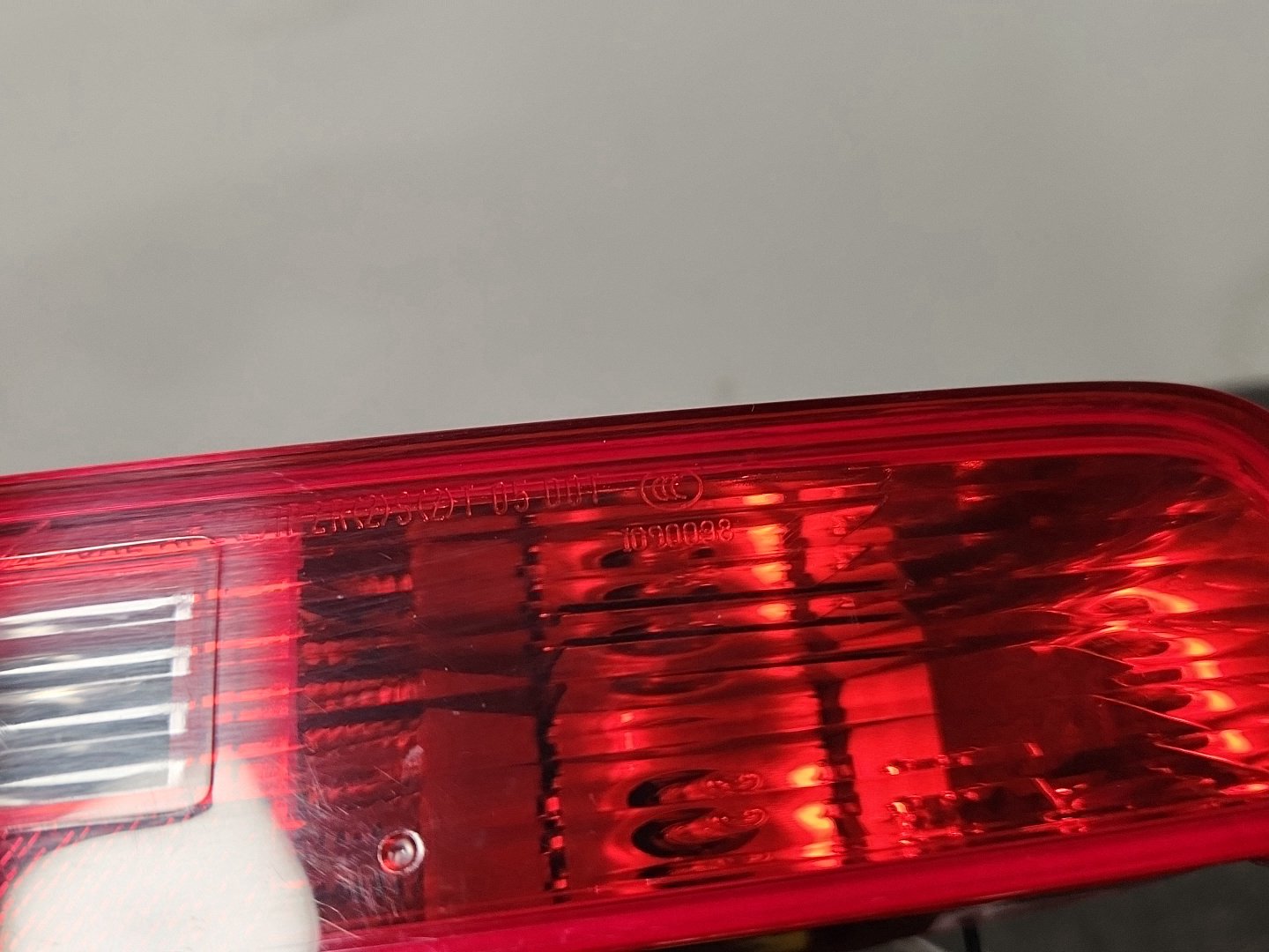 Audi Q7 4L Genuine Rear Left N/S Bumper Light 4L0945095