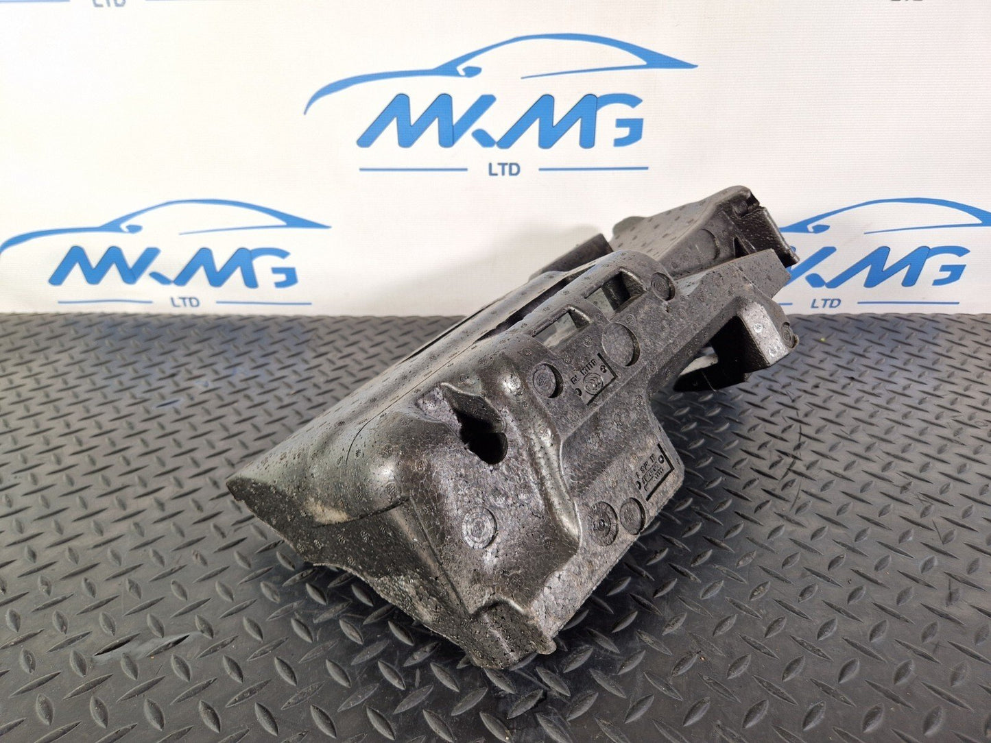 Audi Unknown Part Type 8R0012109F