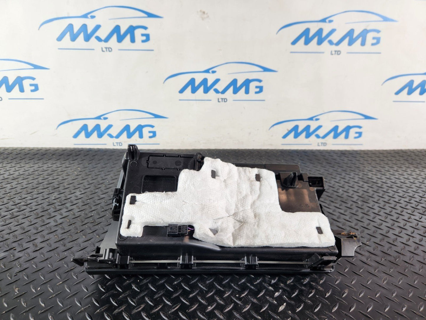 Mercedes-Benz B180 B-Class W247 Glove Box A2476807900 A2479980100