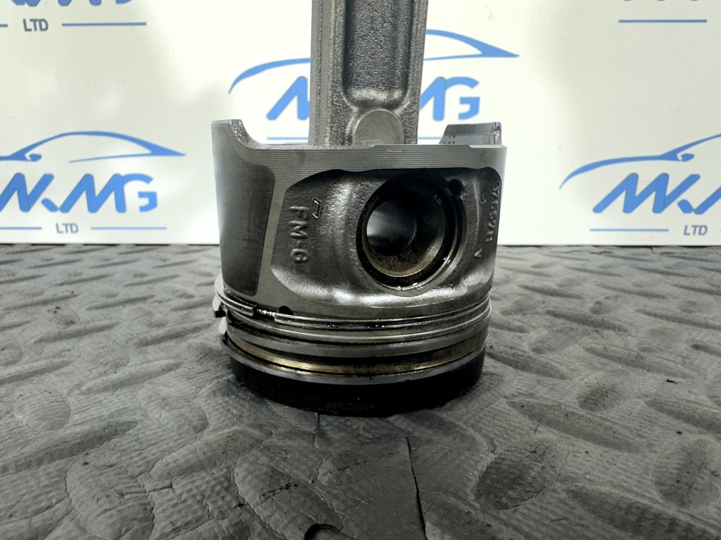 12-18 MERCEDES BENZ A CLASS W176 1.5 DIESEL OM607 PISTON WITH CONROD 07657H