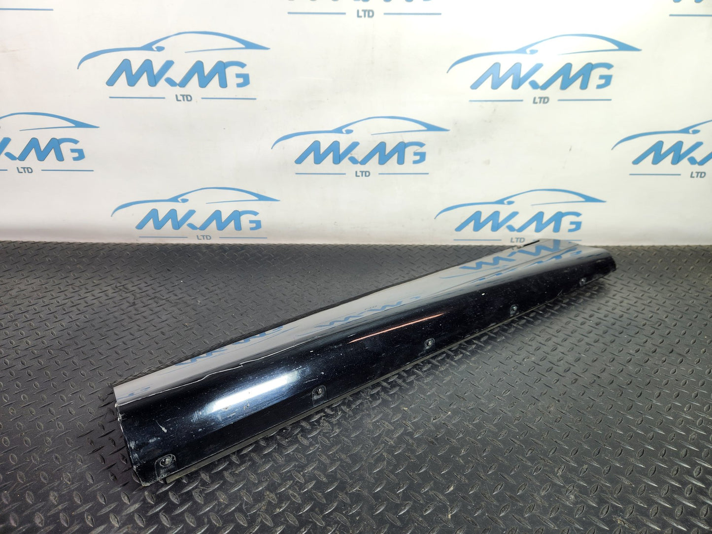 Range Rover Evoque L551 OEM Front Right O/S Door Moulding R-Dynamic K8D221064C
