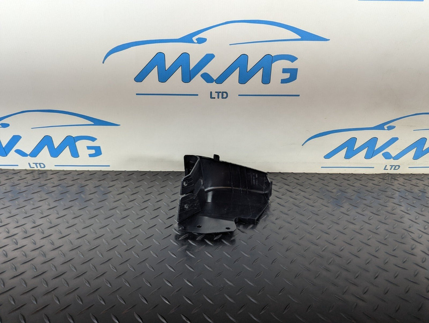 14-16 BMW 2 SERIES F22 PASSENGER SIDE REAR LEFT SEAT BELT TRIM 7291163