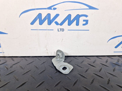 Audi A4 B9 front right wing bracket 8W0821470