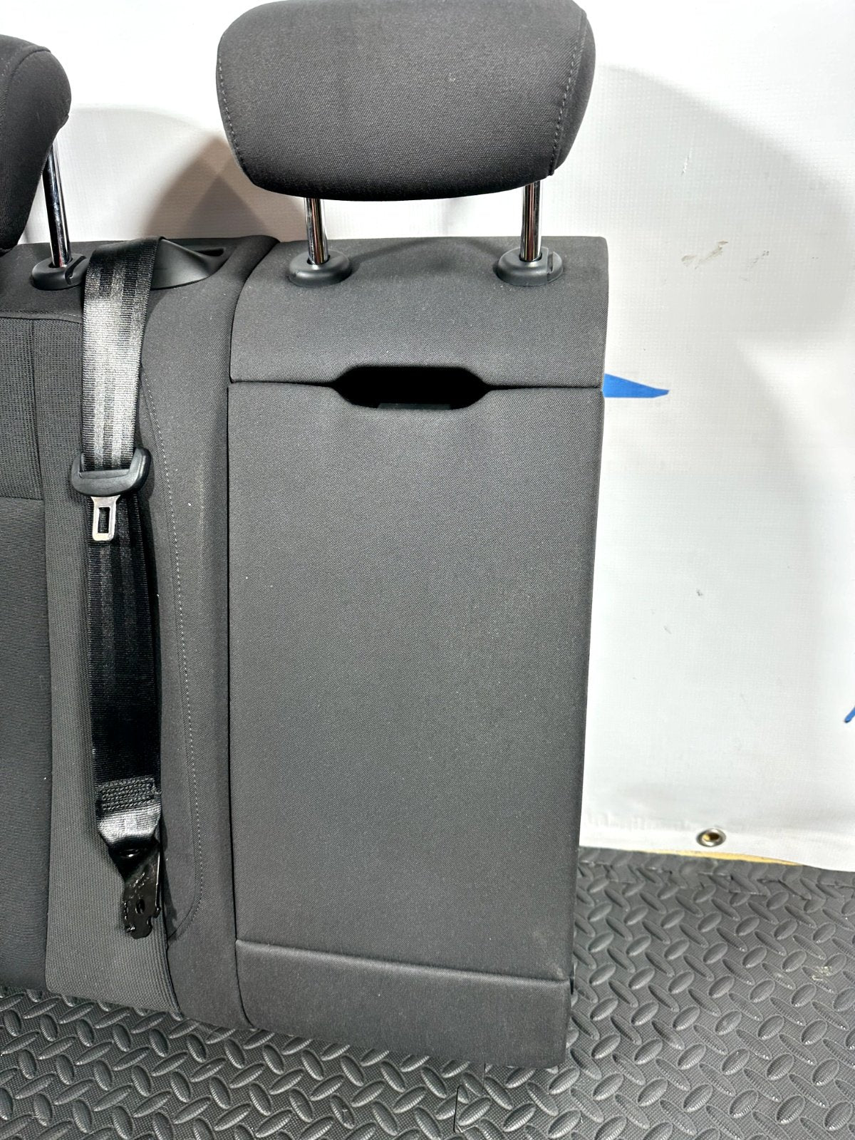 16-19 AUDI A4 B9 GENUINE REAR RIGHT DRIVER SIDE CLOTH SEAT WITH HEADREST