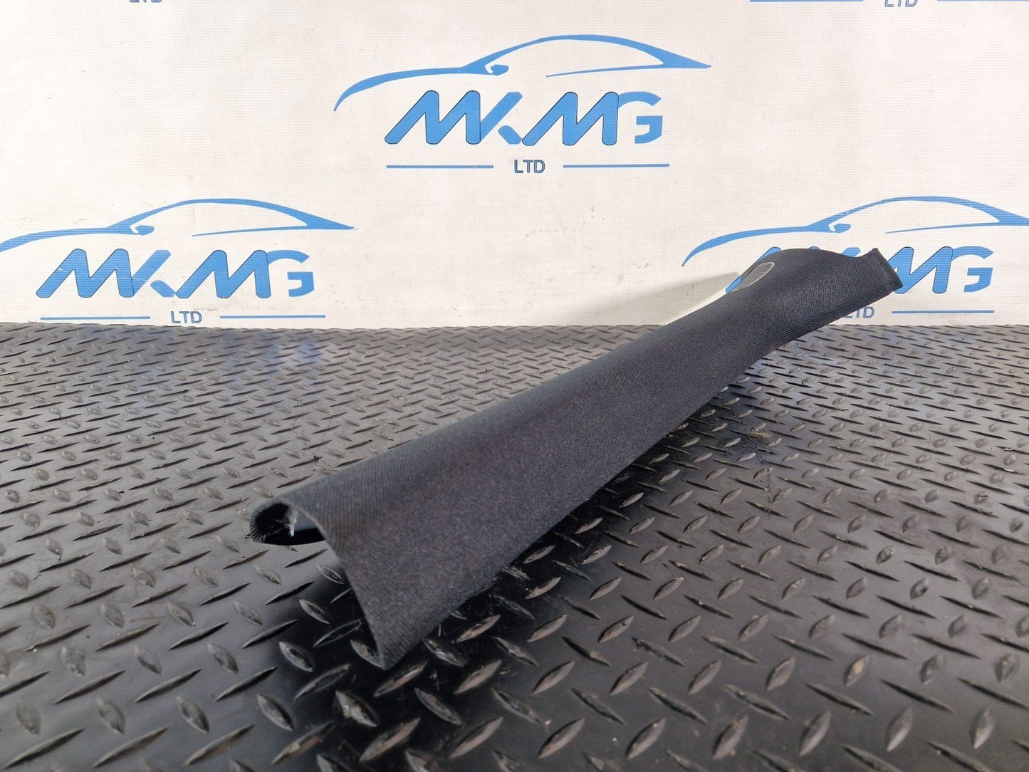 19-ON MERCEDES BENZ B CLASS W247 FRONT LEFT A PILLAR TRIM & SPEAKER A2476900100