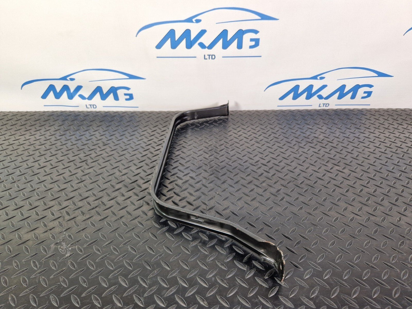 18-ON MERCEDES BENZ A CLASS W177 FUEL TANK HOLDER BRACKET MOUNTING A2474703701