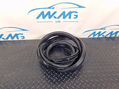 14-21 MERCEDES BENZ C200 W205 FRONT DOOR LEFT SIDE RUBBER SEAL A2056970051