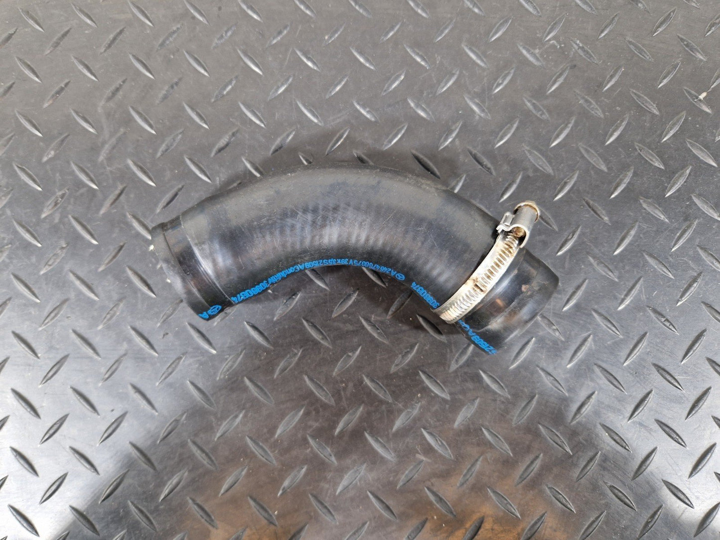 12-18 MERCEDES BENZ B-CLASS W246 GENUINE FUEL FILLER HOSE PIPE A2464760075