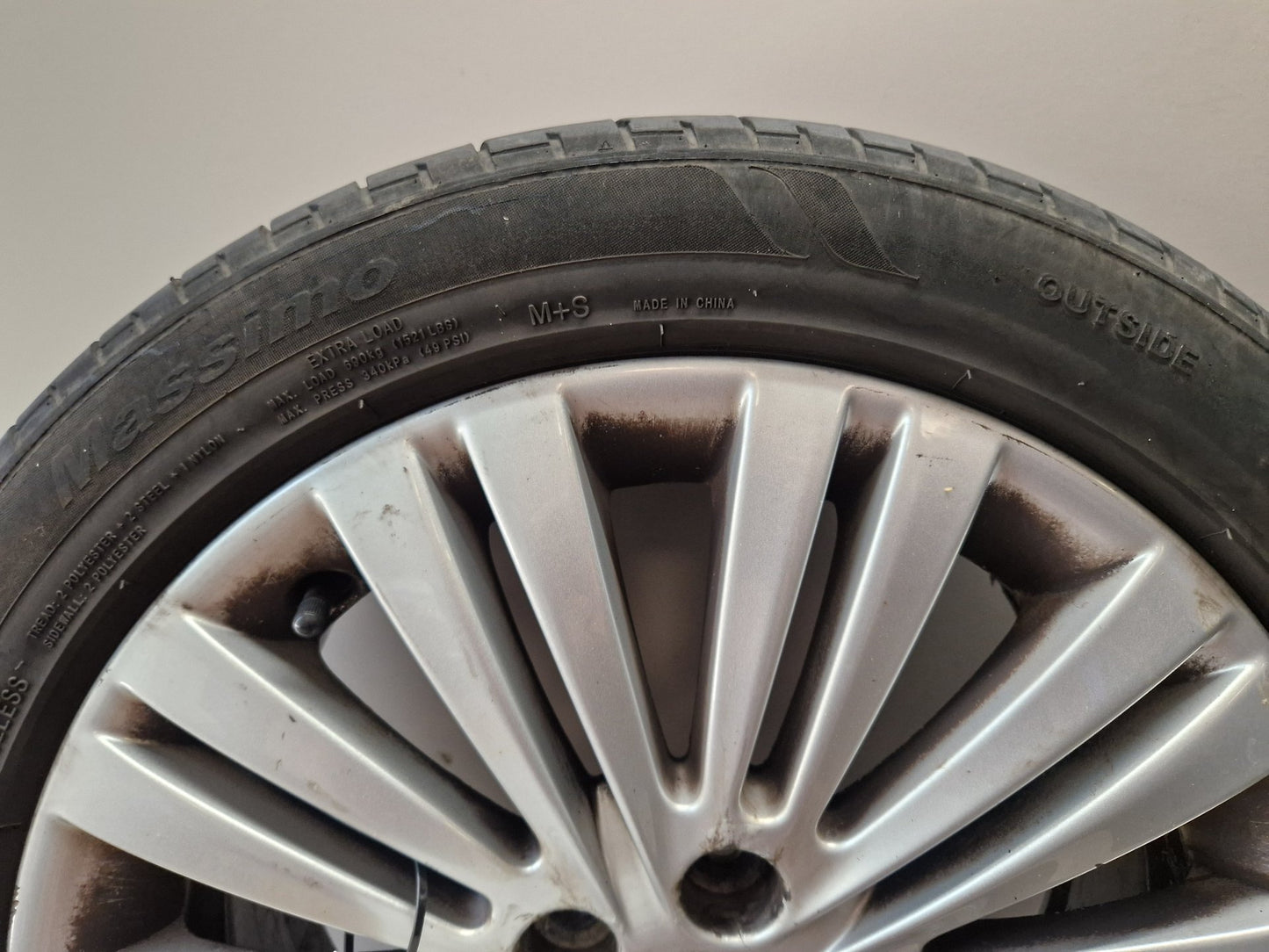Vauxhall Astra MK6 (J) (A3400) 17" Alloy Wheel with Tyre 215/50/17 ~4mm