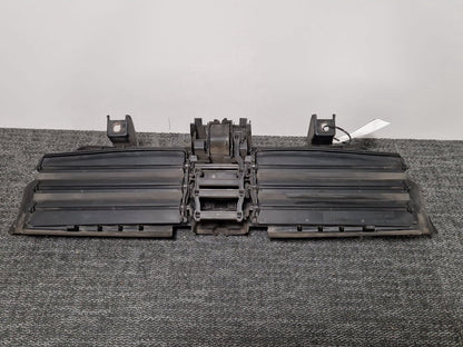 BMW 318i E90 Saloon Genuine Air Intake Shutter Bumper Grille Panel Assembly