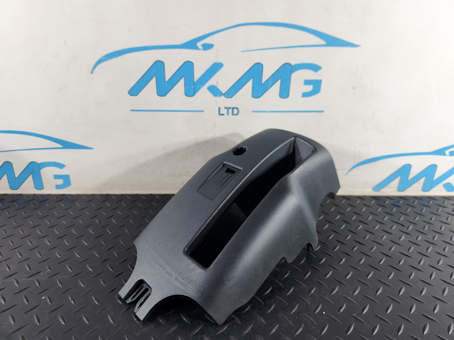 Land Rover Range Rover Evoque L551 Control Module with Trim K8D2-15607-AB