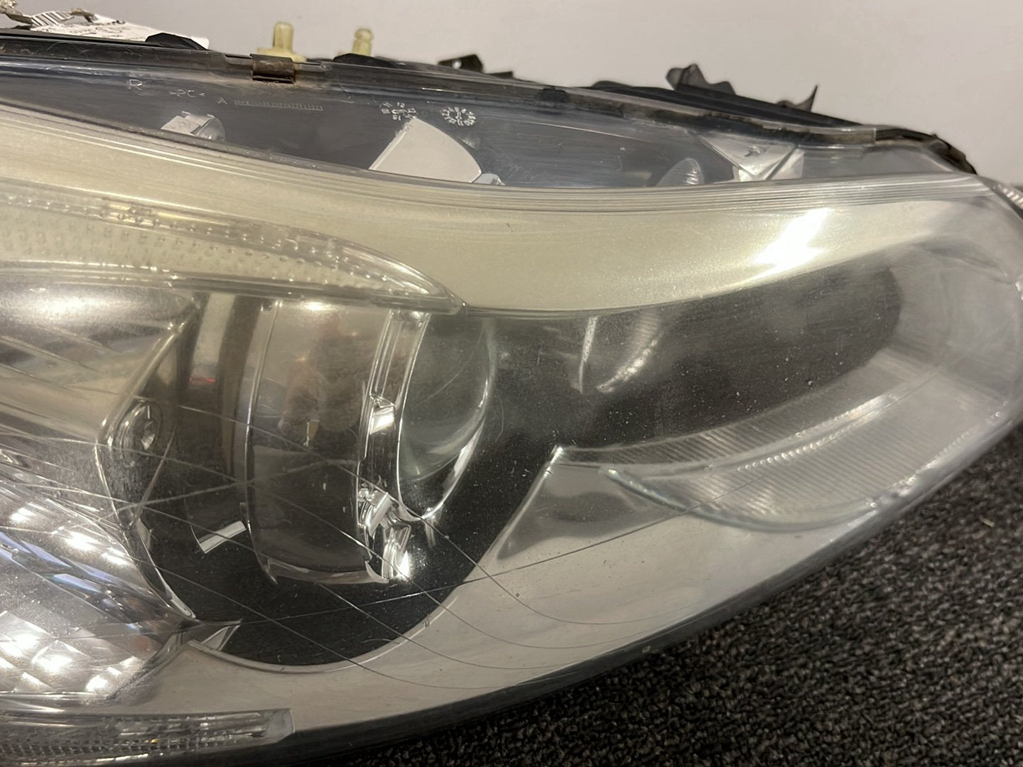 Volvo C30 MK1 FL (MK) (533) Coupe Genuine Front Right O/S Driver Headlight