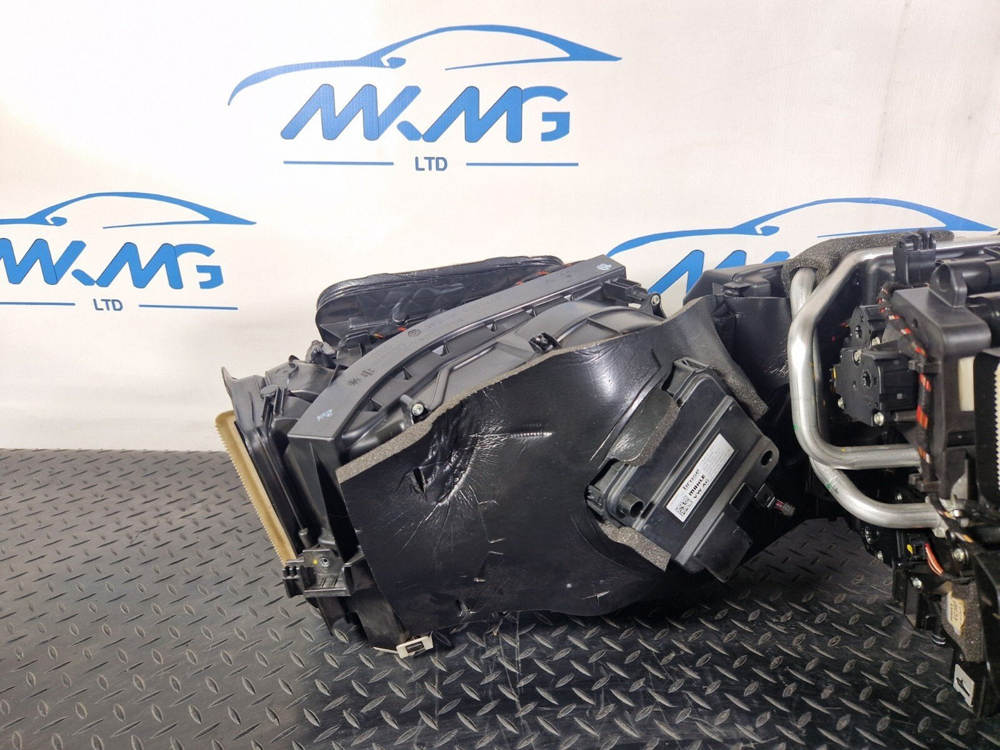 16-23 AUDI A5 F5 SPORTBACK S-LINE GENUINE HEATER MATRIX COMPLETE BOX 8W2816005L