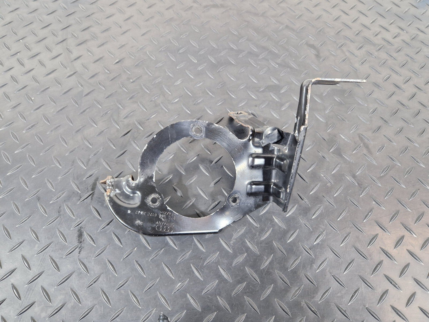 12-17 AUDI S5 CONVERTIBLE AIR PUMP RETAINER BRACKET MOUNT 8T0906617C