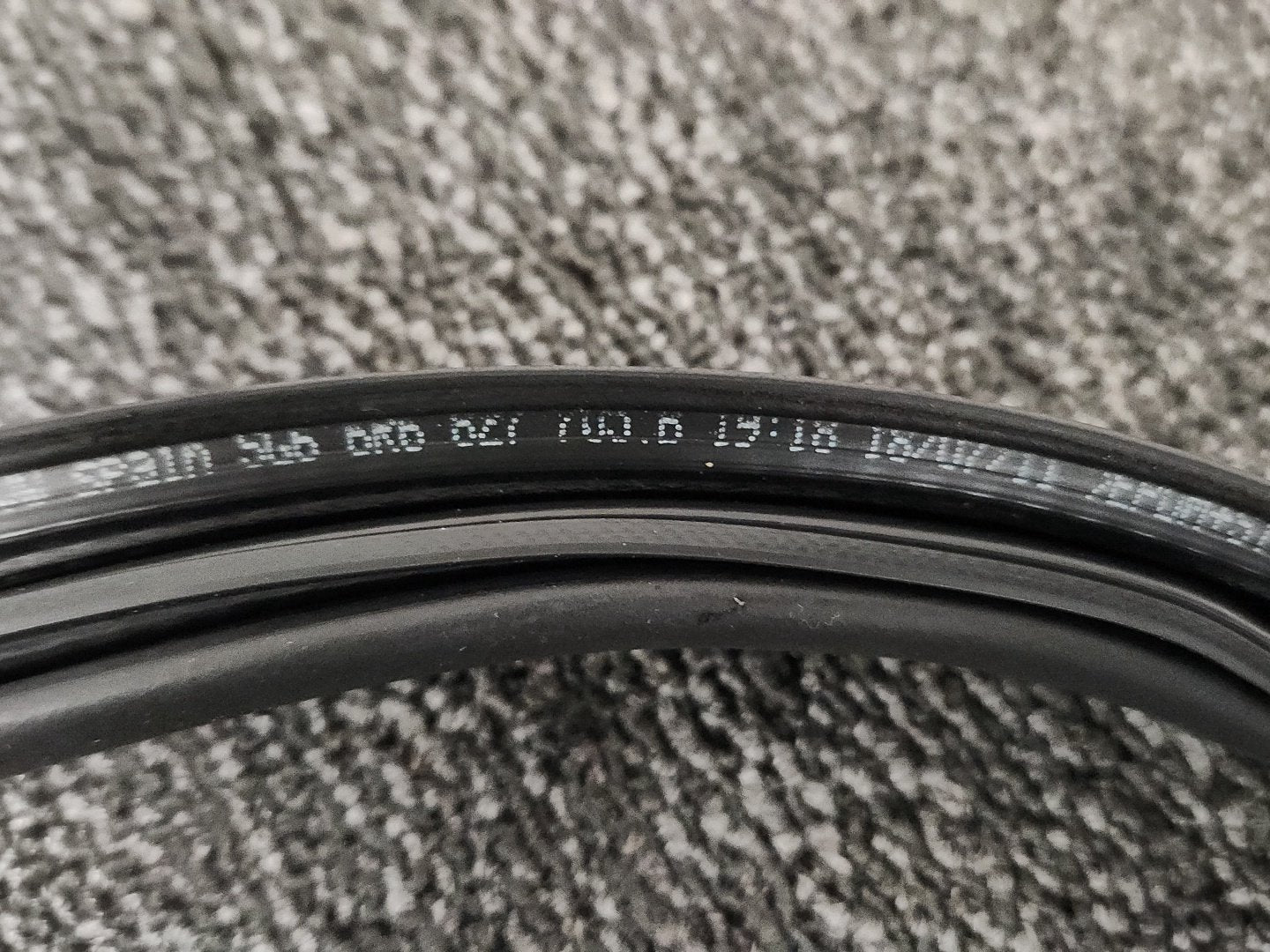 Volkswagen Polo 6R - MK5 Hatchback Genuine Rear Boot Tailgate Seal 6R6827705