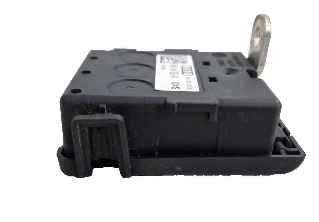 Audi Unknown Part Type 8W0941824AN