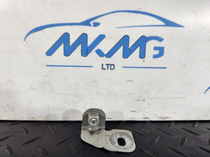 16-19 AUDI A4 B9 GENUINE FRONT RIGHT DRIVER SIDE WING BRACKET 8W0821470