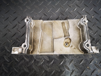 16-19 AUDI A4 B9 GENUINE V6 3.0TDI CSW CYLINDER HEAD END PLATE 059109122AA