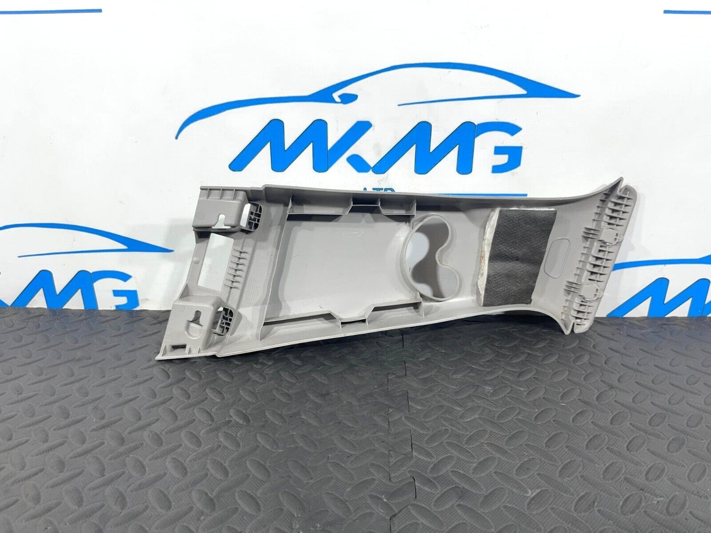 14-21 BMW 2 SERIES GRAN TOURER F45 F46  FRONT RIGHT SIDE B PILLAR TRIM 7329588