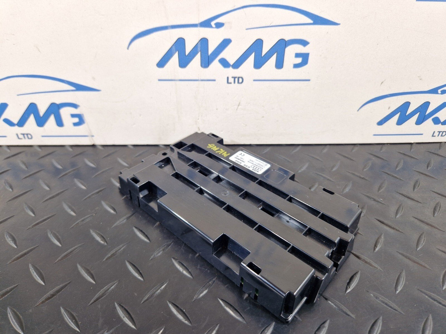 12-18 AUDI A6 C7 GENUINE OEM TELEPHONE COUPLING RECEPTION AMPLIFIER 4G0035502