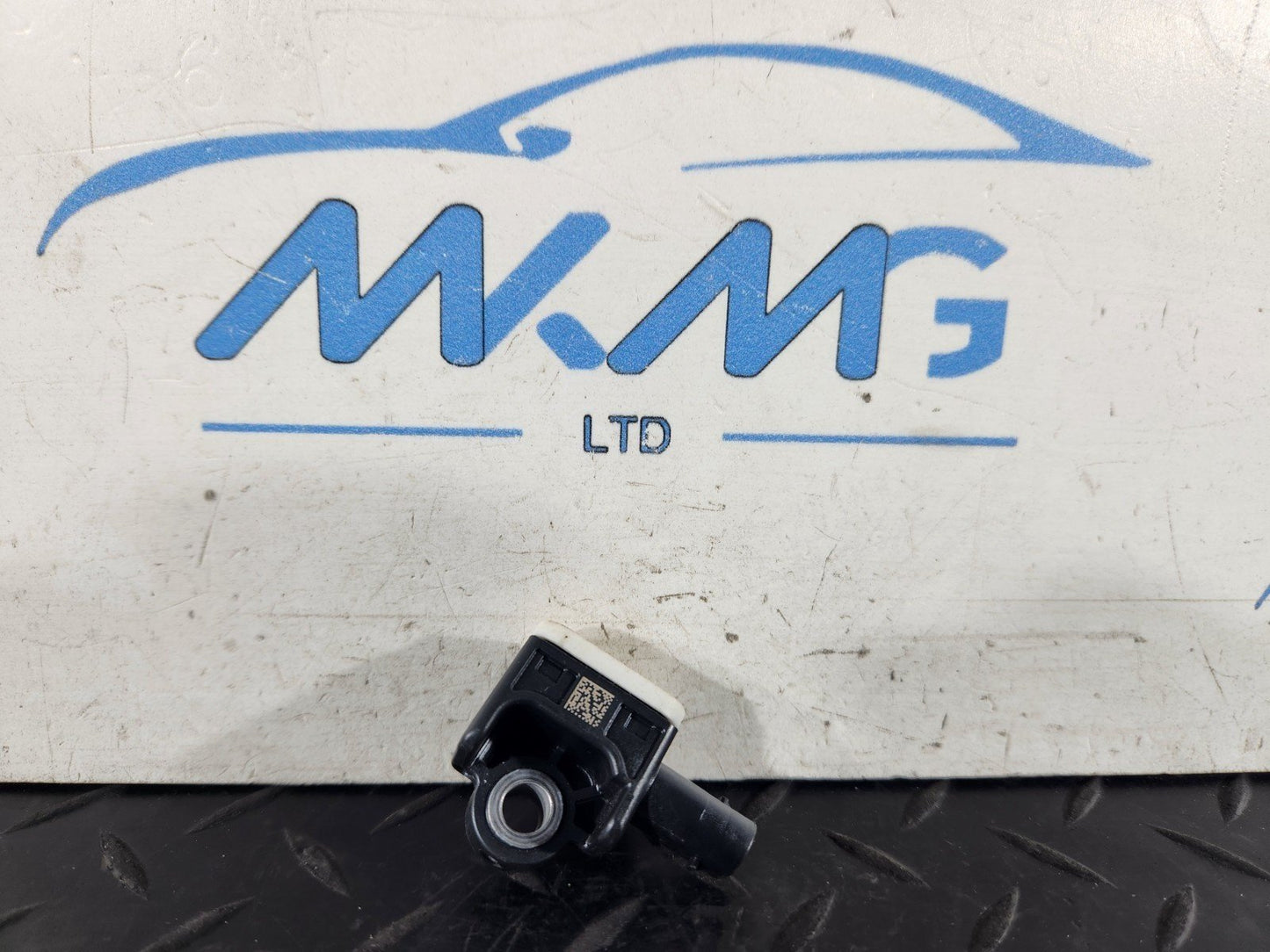 MERCEDES A B CLA GLE W166 W176 W247 OEM CRASH IMPACT CONTROL SENSORS A1668210151
