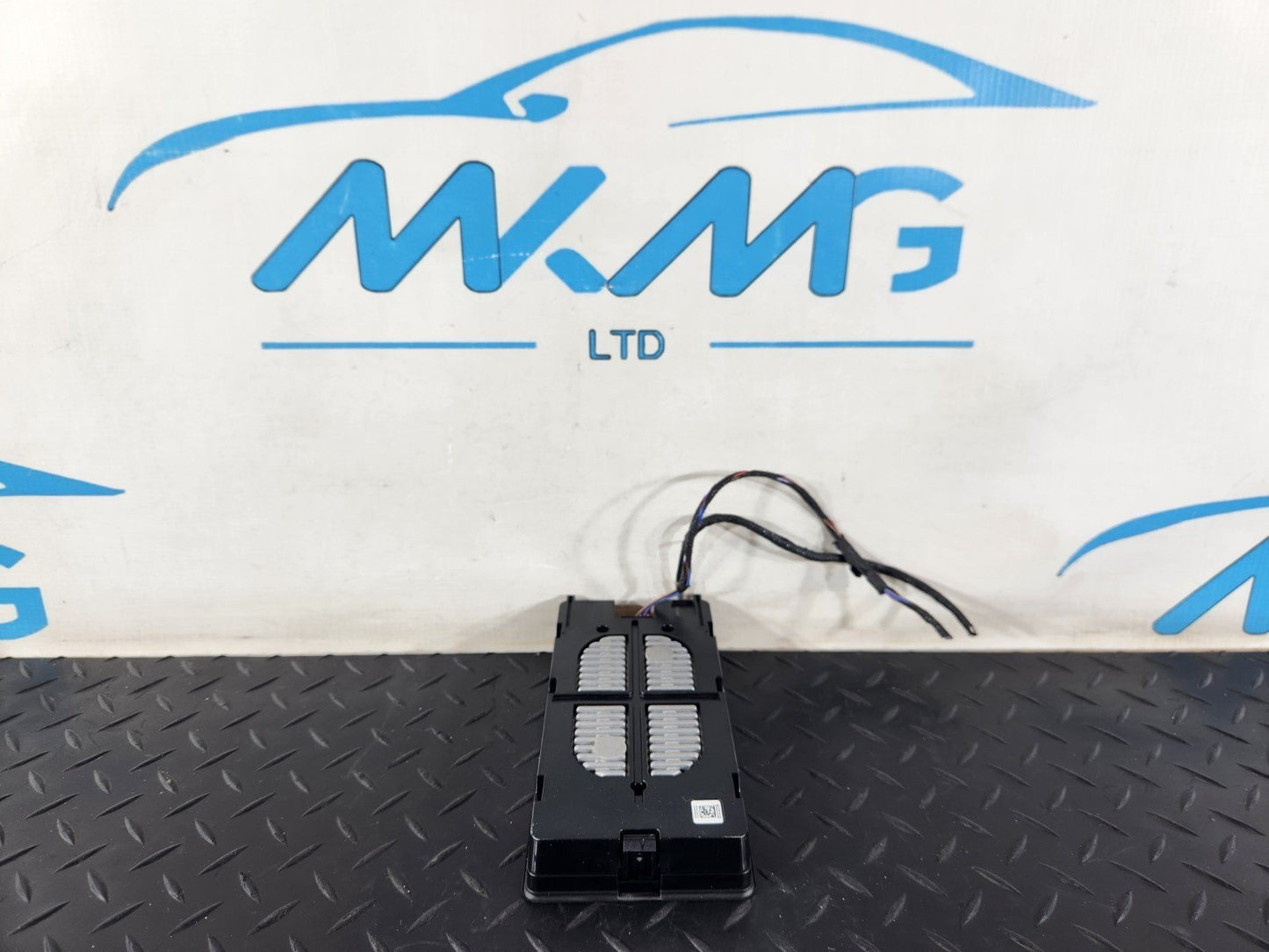 16-19 AUDI A4 B9 WIRELESS CHARGER CONTROL MODULE ECU 8W0035502C